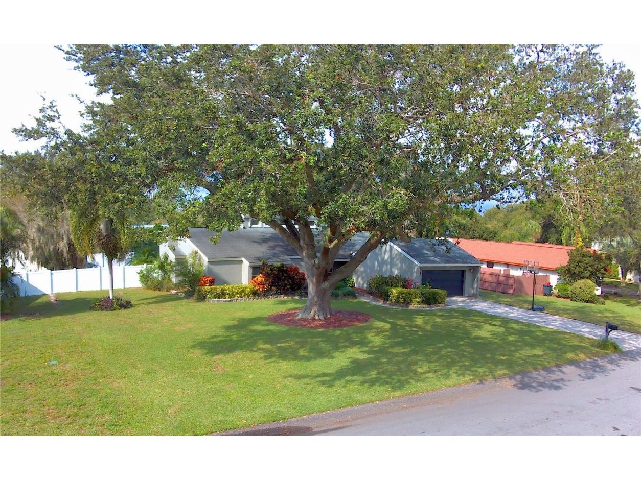 1209 Cypress Point E Winter Haven FL 33884 - LAKE ELOISE L4935701 image1