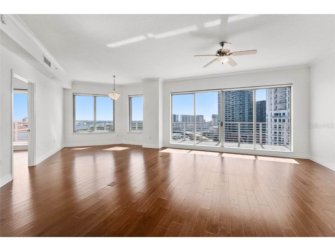 1209 E Cumberland Avenue #1201 Tampa FL 33602 TB8445058 image2
