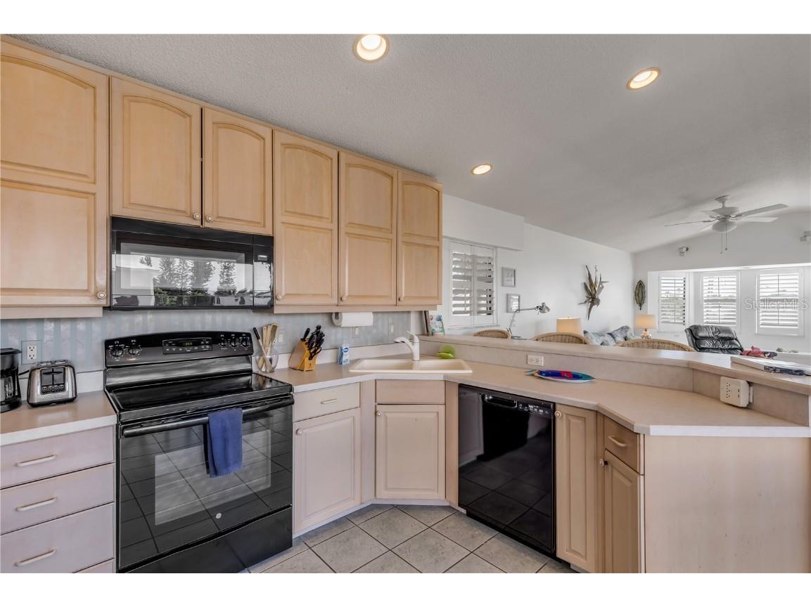 1209 N Atlantic Avenue New Smyrna Beach FL 32169 V4942890 image67