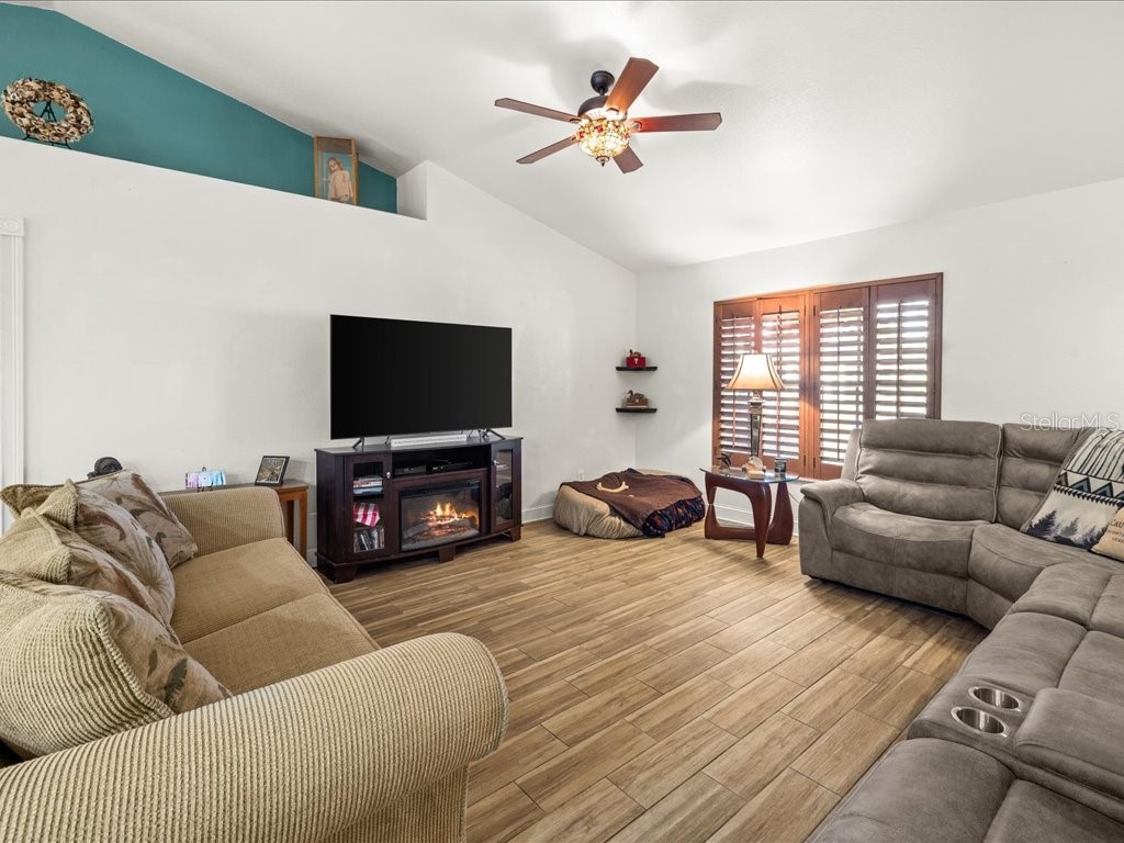 1209 NW 25th Place Cape Coral FL 33993 C7520162 image8