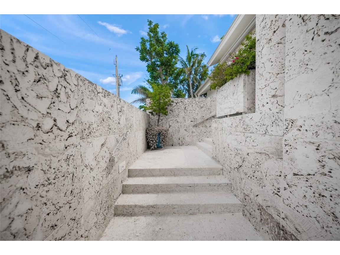 1209 Westway Drive Sarasota FL 34236 - GULF OF MEXICO TB8420202 image7