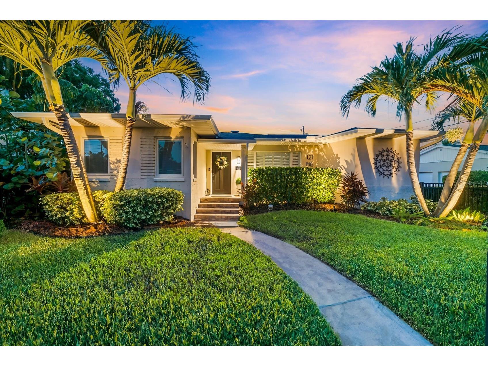 121 28th Avenue NE Saint Petersburg FL 33704 TB8407386 image1