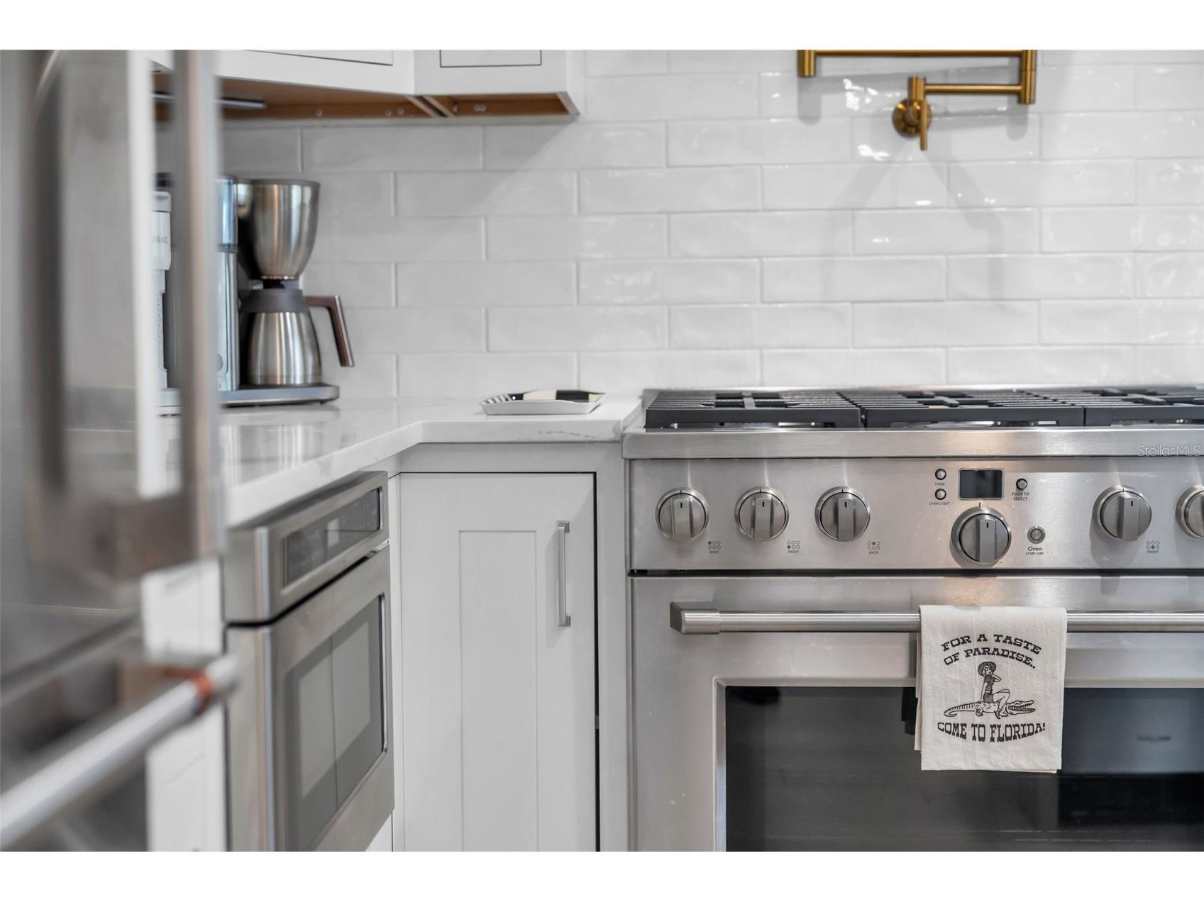 121 28th Avenue NE Saint Petersburg FL 33704 TB8407386 image11