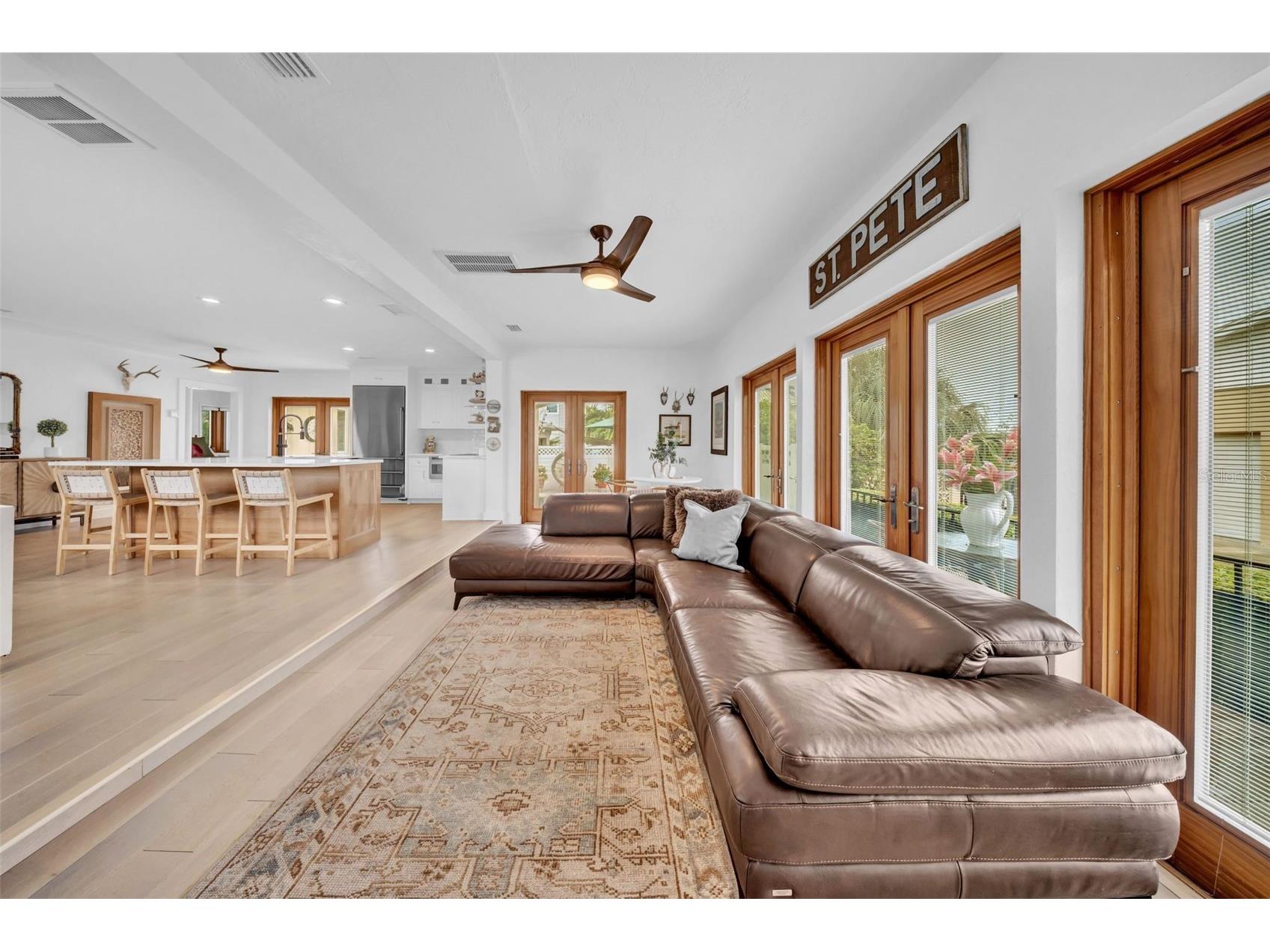 121 28th Avenue NE Saint Petersburg FL 33704 TB8407386 image15