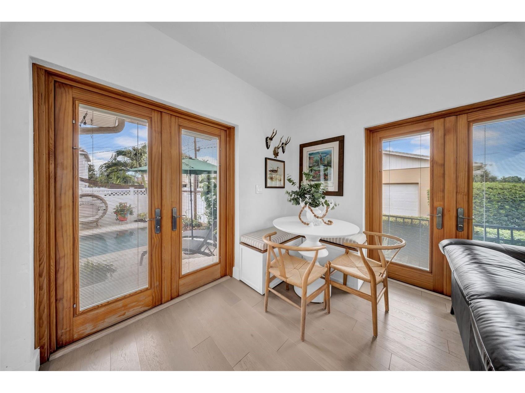 121 28th Avenue NE Saint Petersburg FL 33704 TB8407386 image19