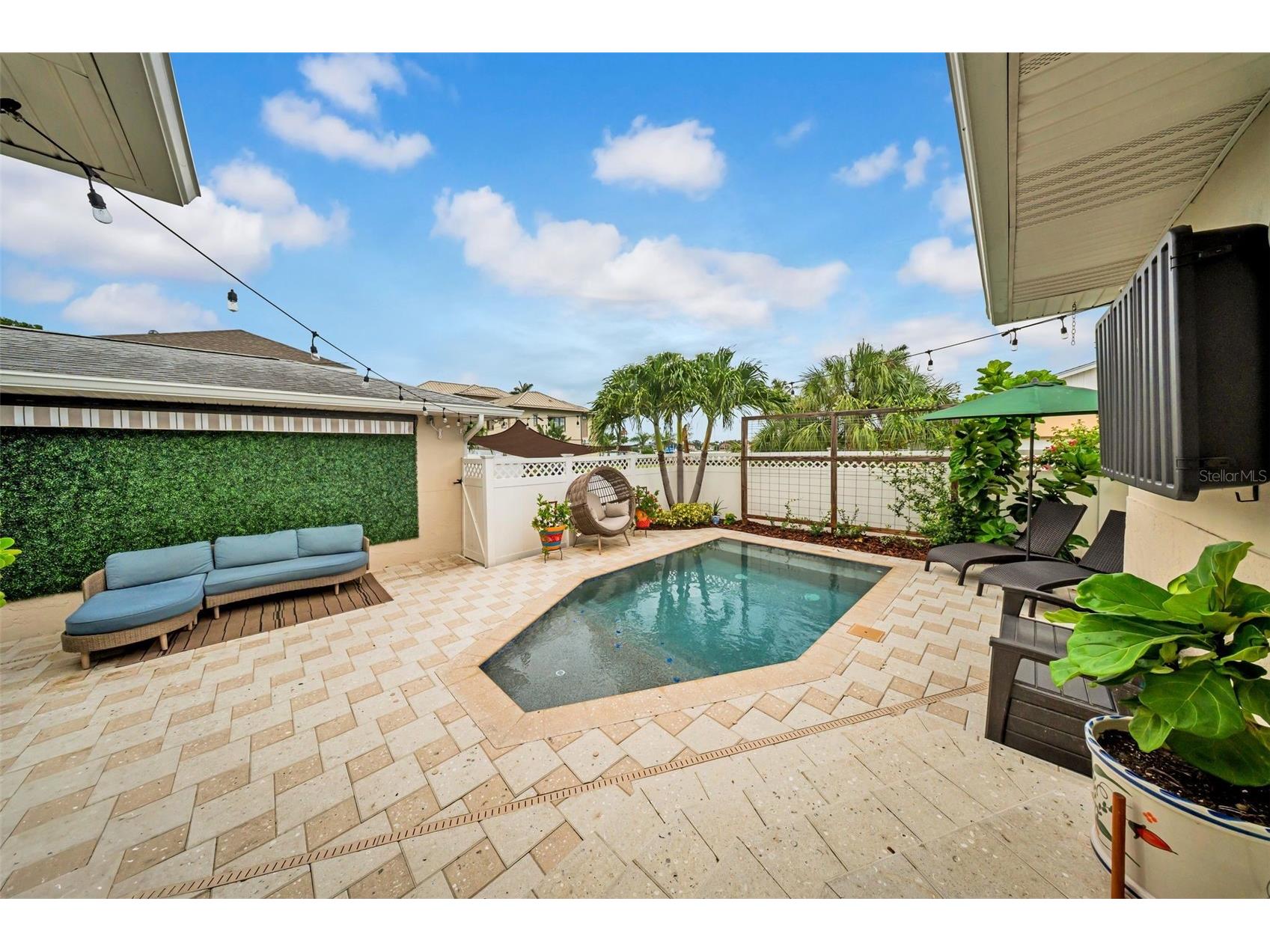 121 28th Avenue NE Saint Petersburg FL 33704 TB8407386 image32