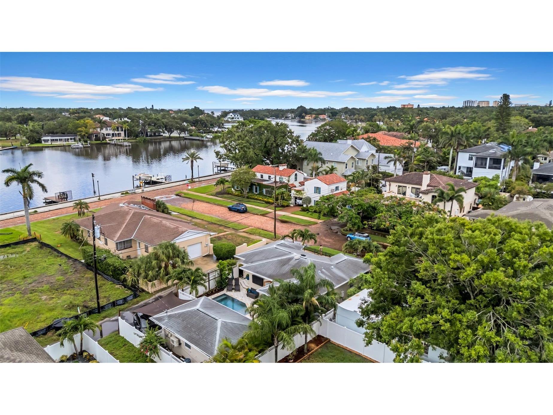 121 28th Avenue NE Saint Petersburg FL 33704 TB8407386 image46