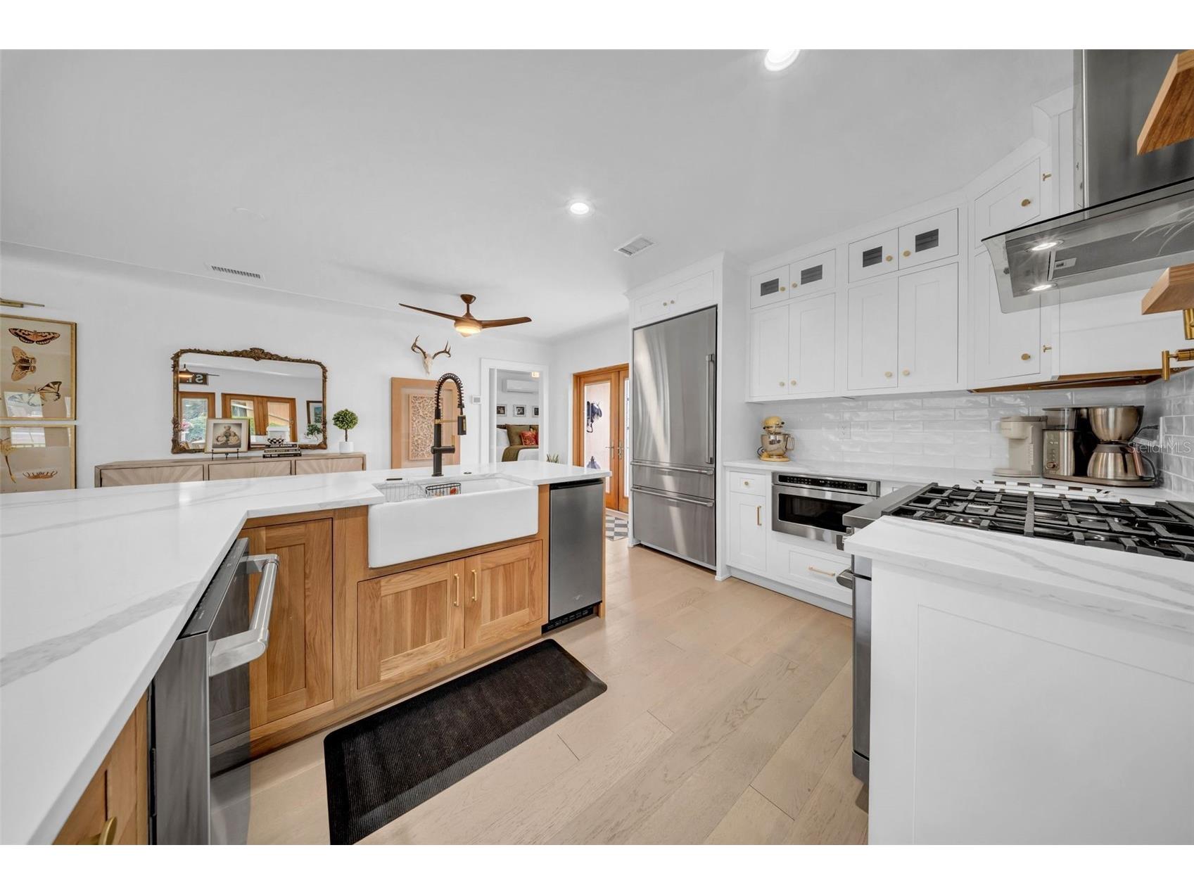 121 28th Avenue NE Saint Petersburg FL 33704 TB8407386 image8