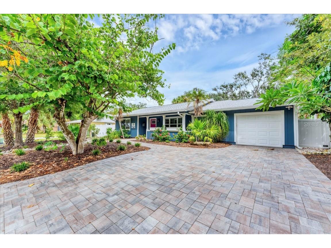 121 32nd Street W Bradenton FL 34205 A4665891 image1