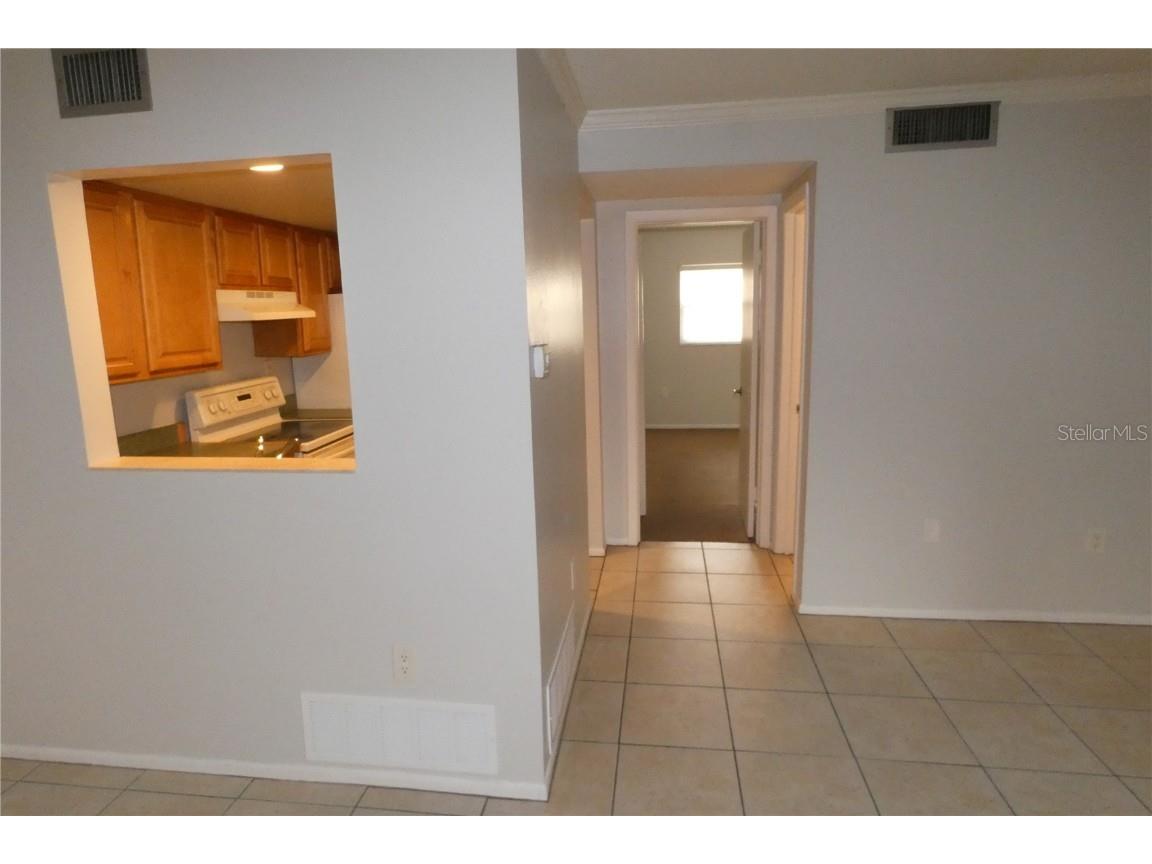 121 3rd Avenue N #106 Saint Petersburg FL 33701 U8153543 image6