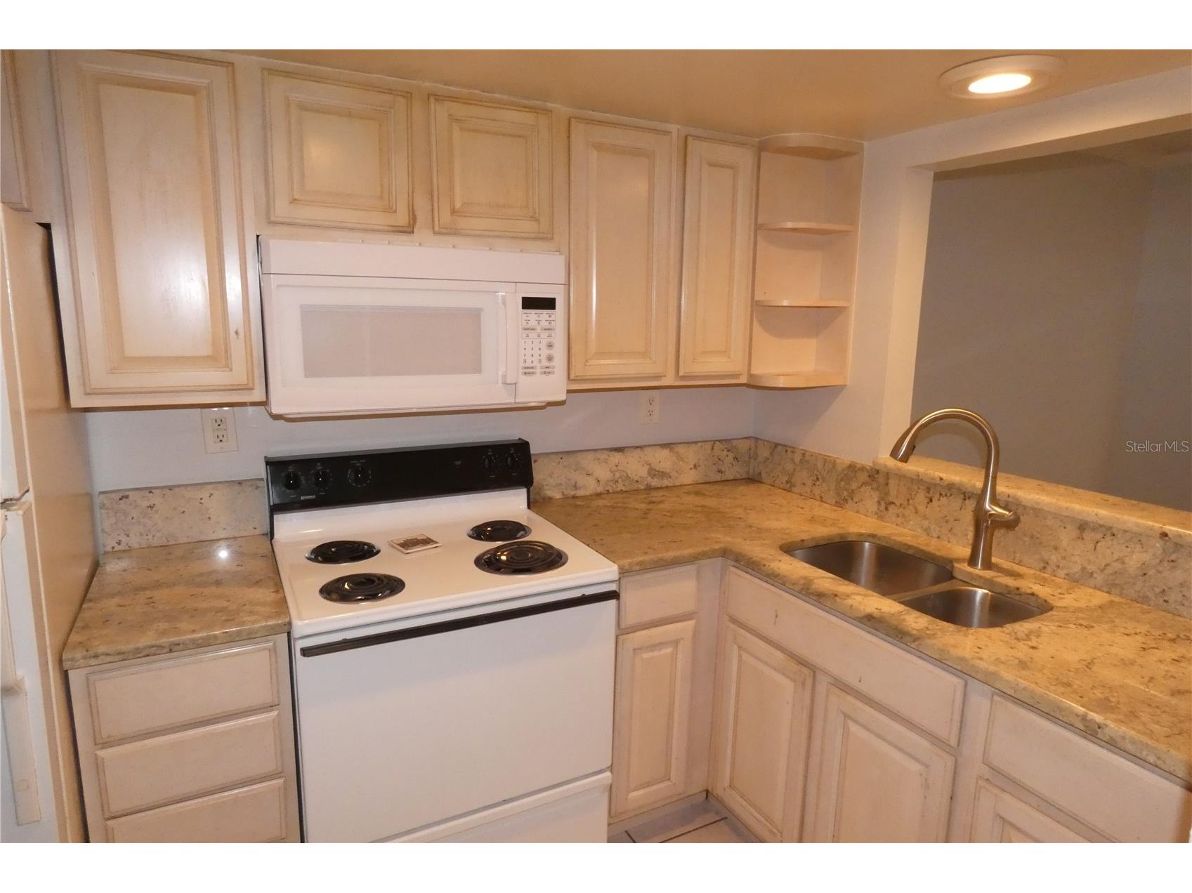 121 3rd Avenue N #307 Saint Petersburg FL 33701 TB8516868 image5