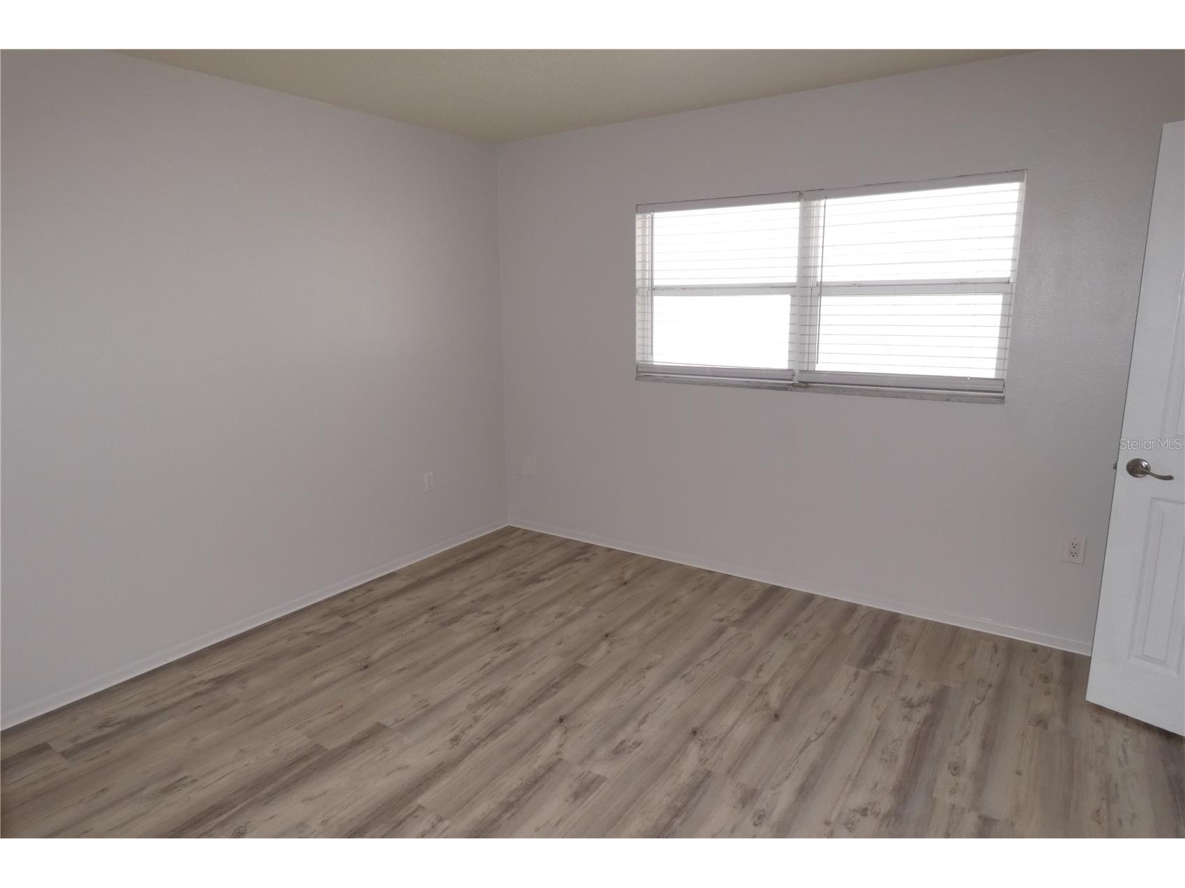 121 3rd Avenue N #307 Saint Petersburg FL 33701 TB8516868 image7