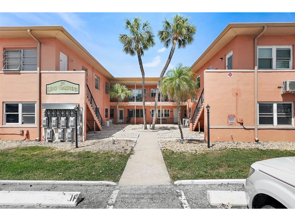 121 46th Avenue #2H Saint Pete Beach FL 33706 TB8365269 image1