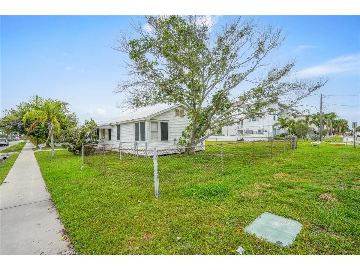 121 48th Street Holmes Beach FL 34217 A4695108 image27