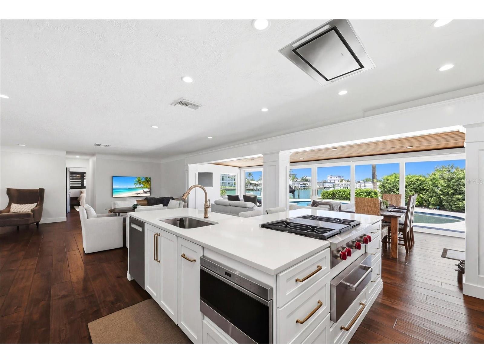 121 79th Street S Saint Petersburg FL 33707 TB8523497 image16