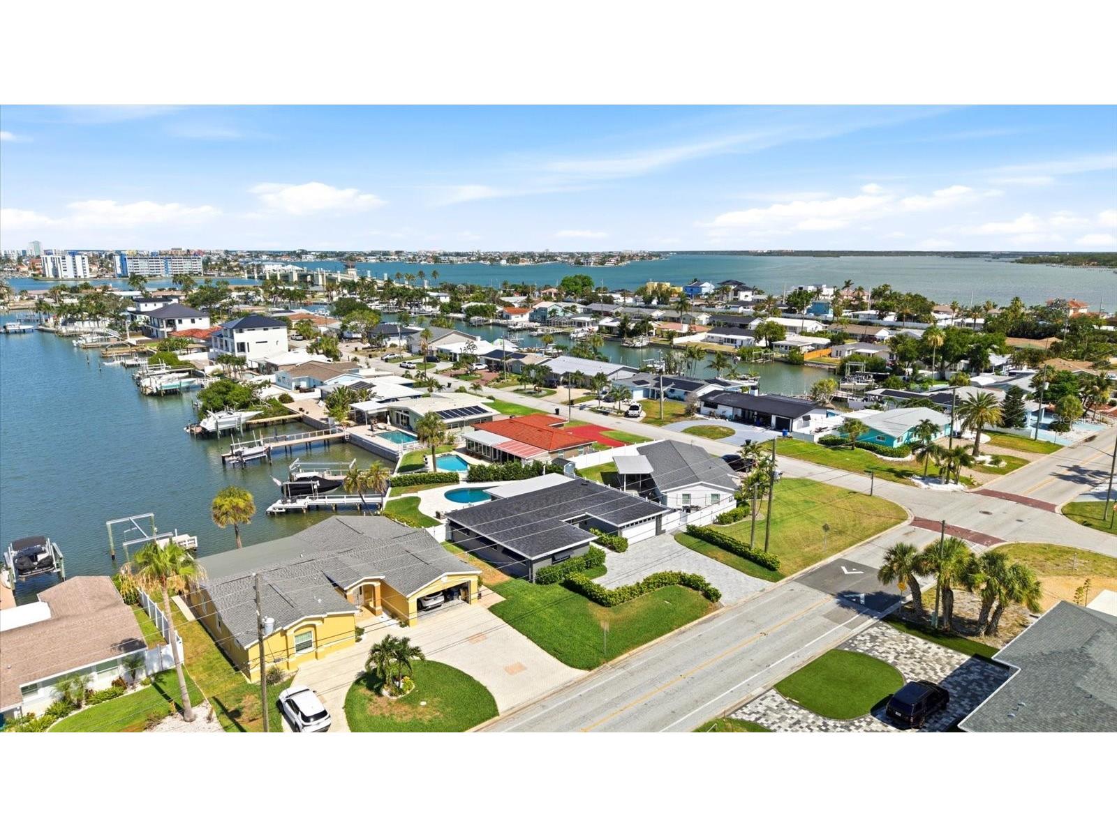 121 79th Street S Saint Petersburg FL 33707 TB8523497 image60