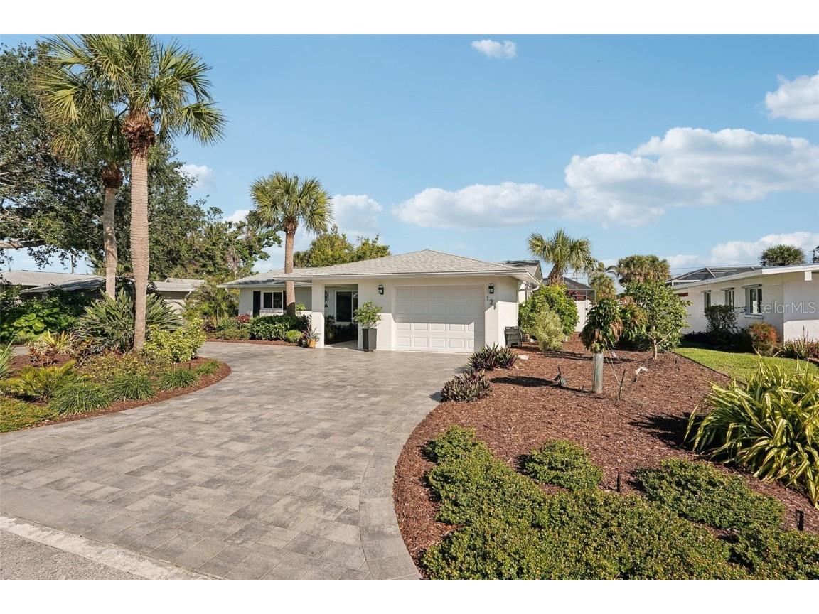 121 Aurora Street E Venice FL 34285 TB8354834 image1