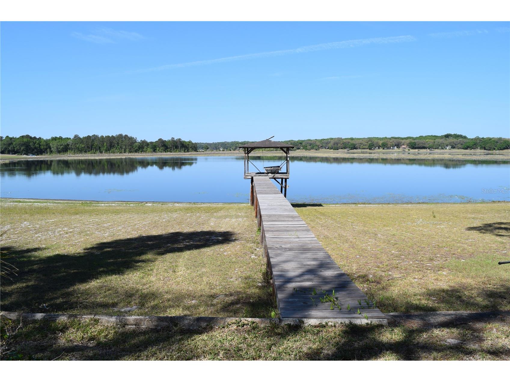 121 Aweema Way Melrose FL 32666 - Little Swan Lake OM723075 image1