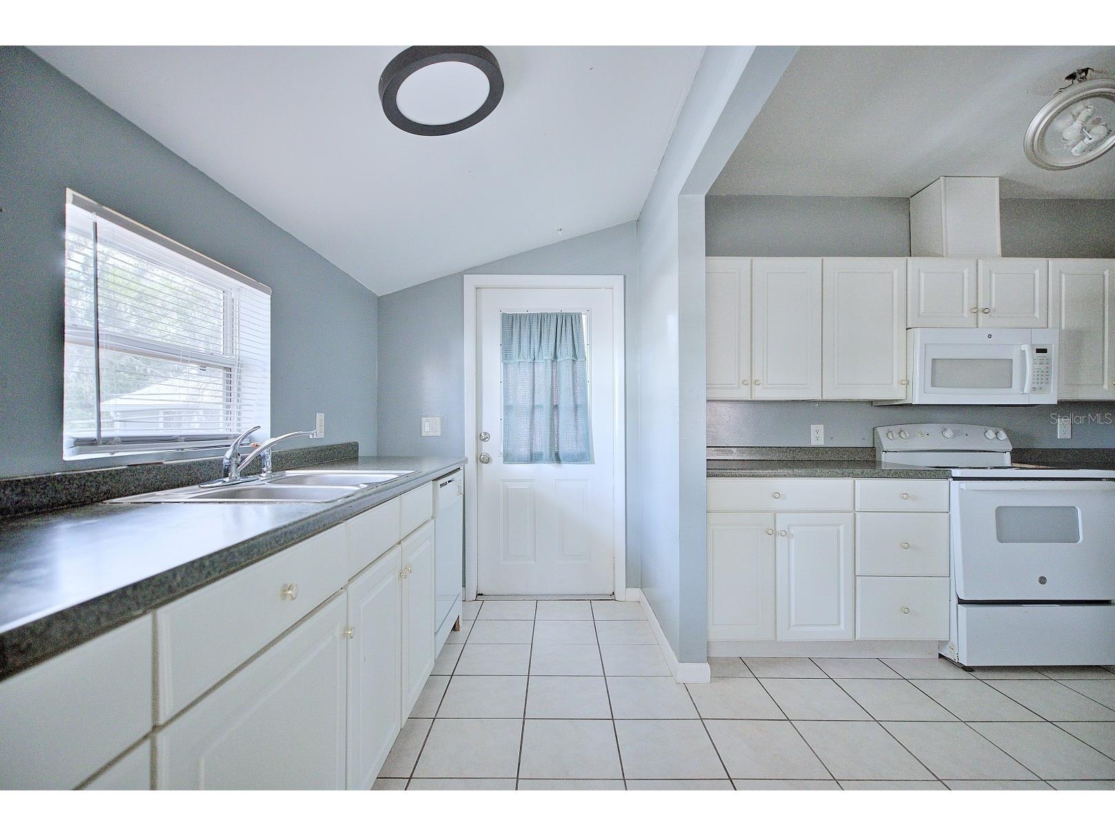 121 Bates Avenue SE Winter Haven FL 33880 OM721475 image15