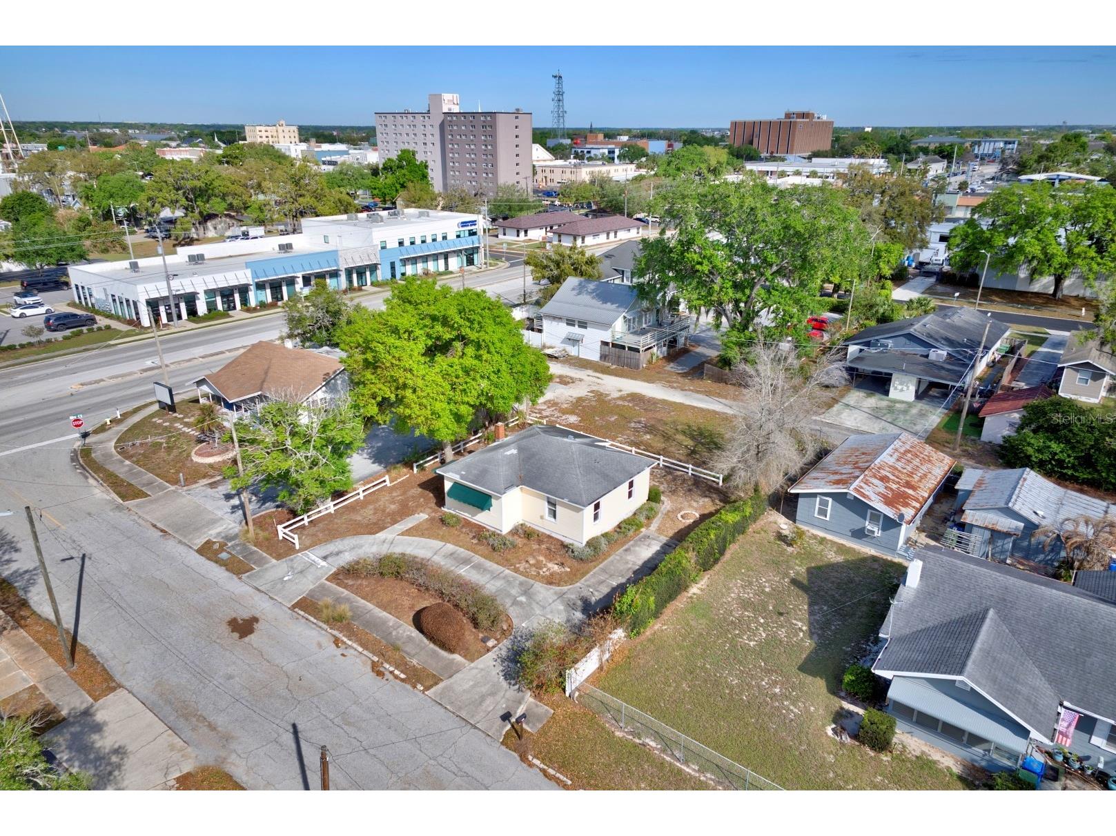 121 Bates Avenue SE Winter Haven FL 33880 OM721475 image28