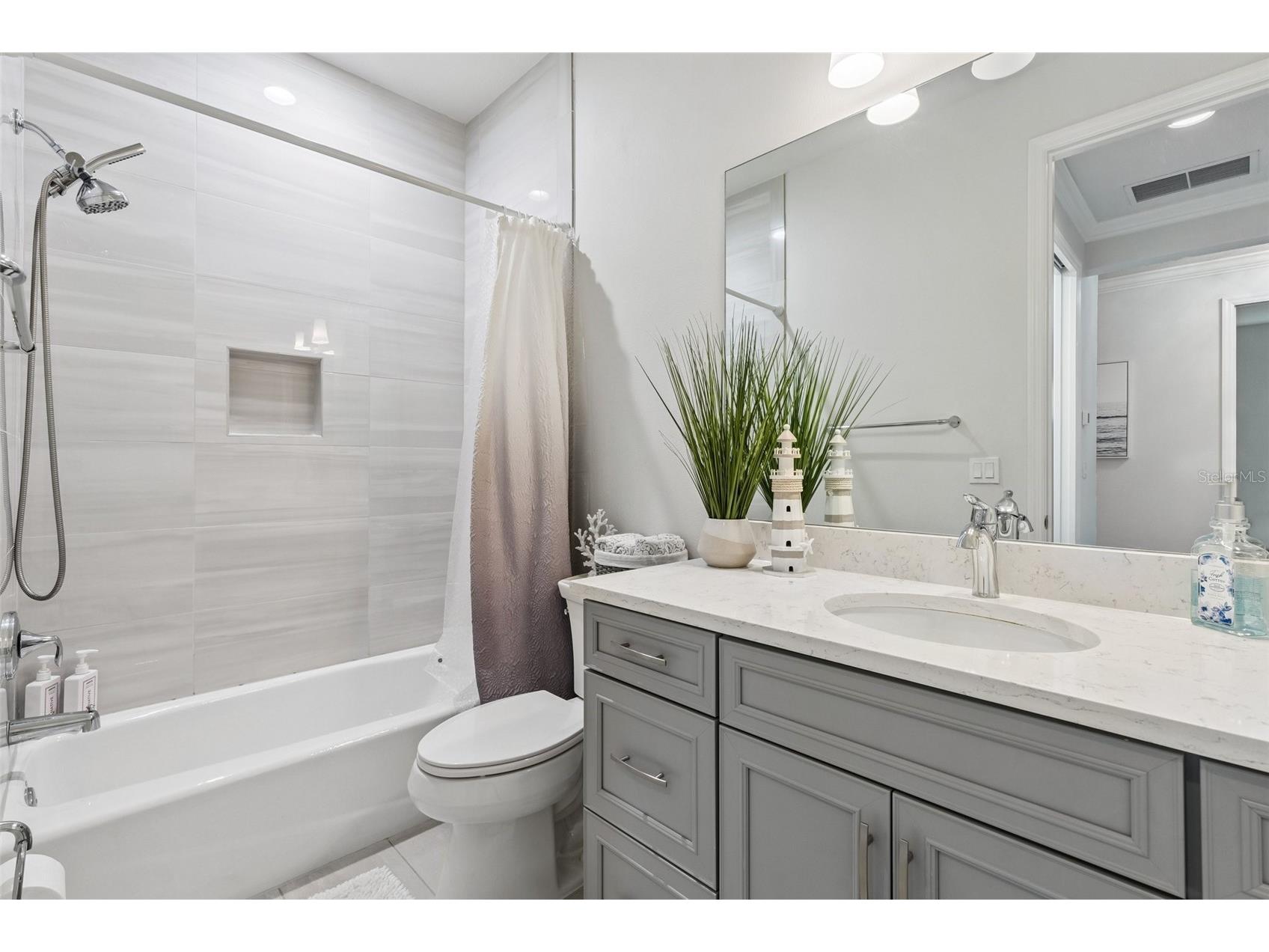 121 Colebrook Court Venice FL 34292 N6144500 image18