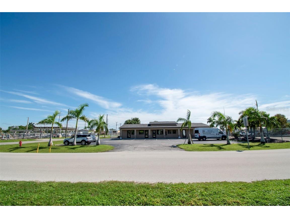 121 E Charlotte Ave Punta Gorda FL 33950 C7482311 image1