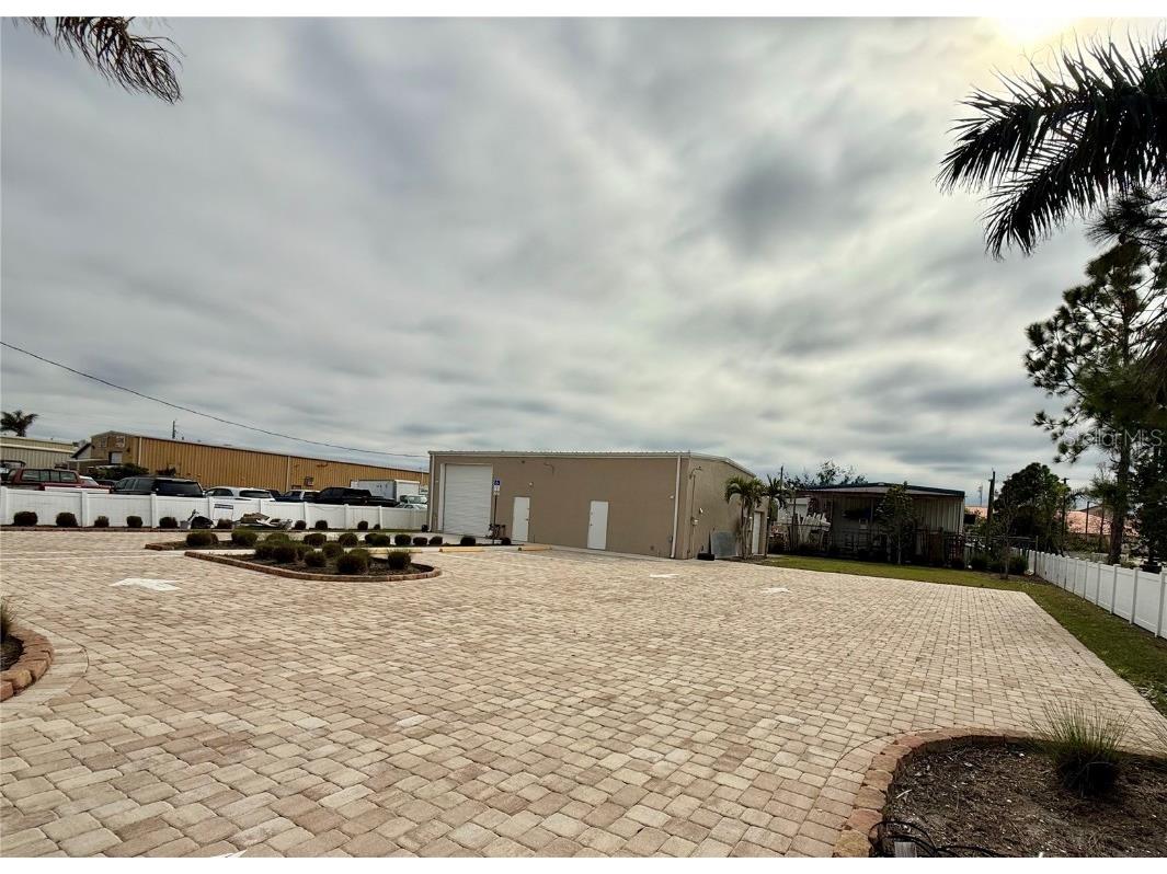 121 E Mckenzie Street Punta Gorda FL 33950 C7505123 image1