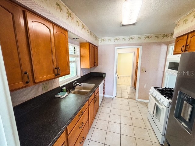 121 E Pine St Howey In The Hills FL 34737 - LITTLE LAKE HARRIS G5112224 image11