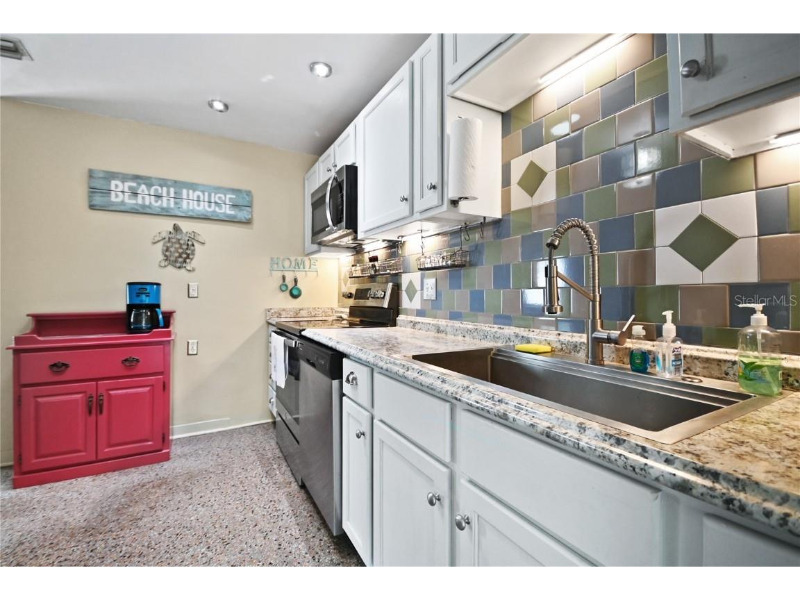 121 E Yelkca Terrace Edgewater FL 32132 NS1085906 image12