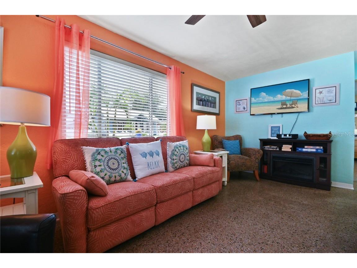 121 E Yelkca Terrace Edgewater FL 32132 NS1085906 image8