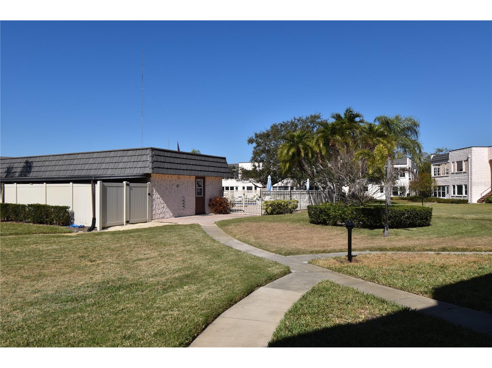 121 Fernwood Circle #121 Seminole FL 33777 - CANAL TO LAKE SEMINOLE TB8470542 image32