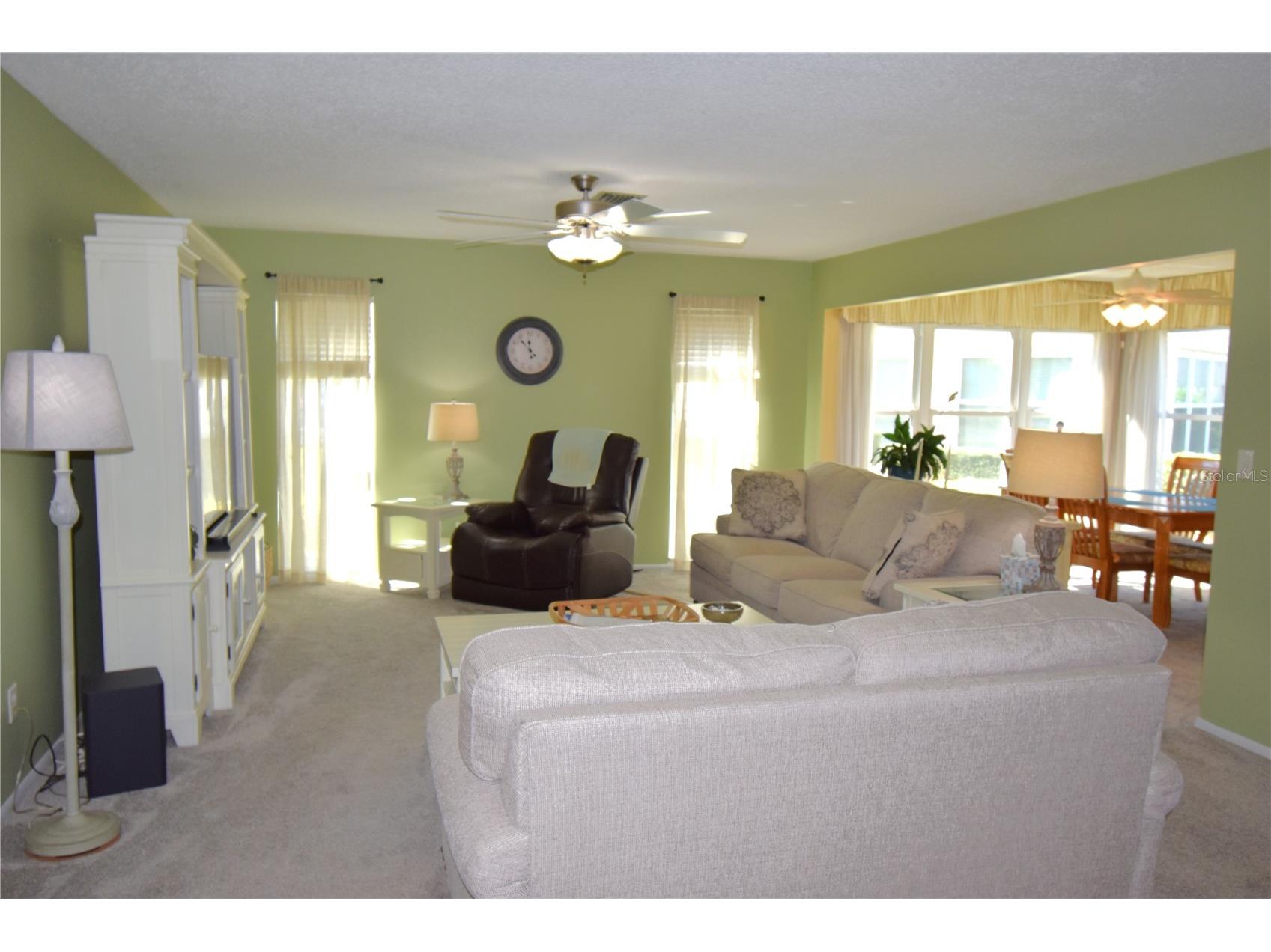 121 Fernwood Circle #121 Seminole FL 33777 - CANAL TO LAKE SEMINOLE TB8470542 image4
