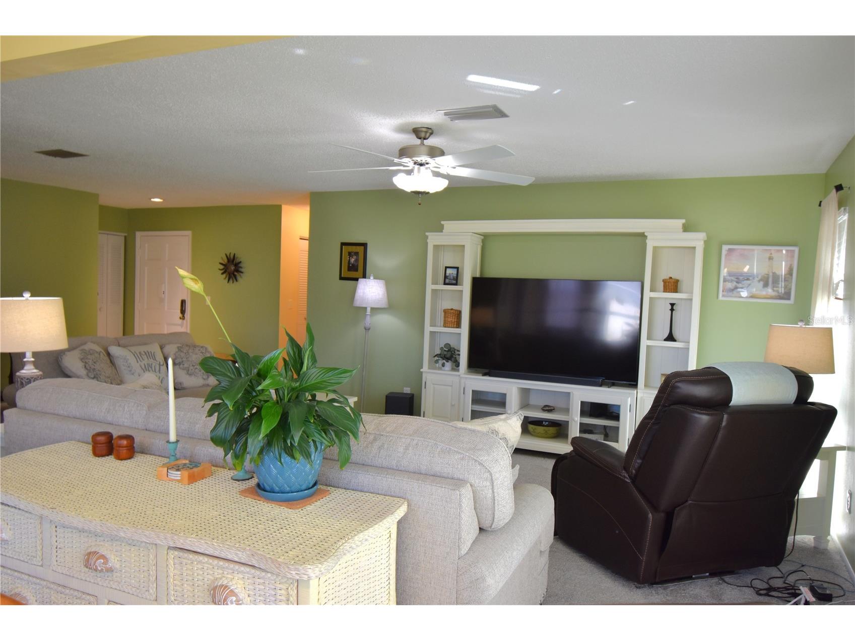 121 Fernwood Circle #121 Seminole FL 33777 - CANAL TO LAKE SEMINOLE TB8470542 image9