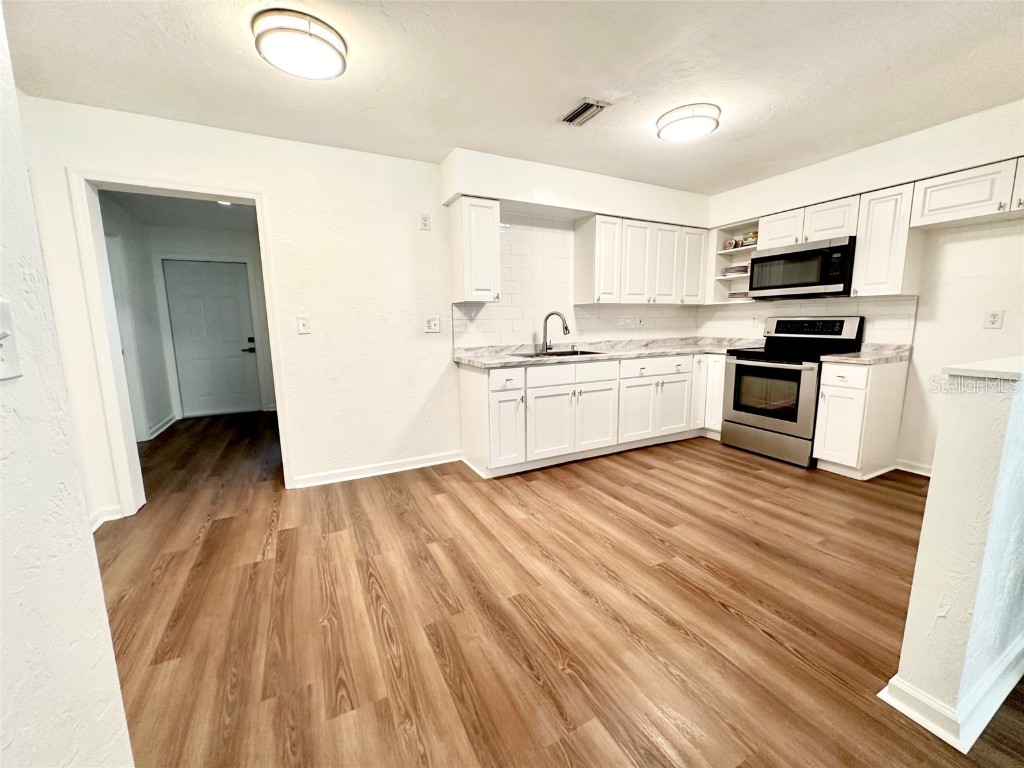 121 Granada Boulevard North Port FL 34287 TB8396251 image4