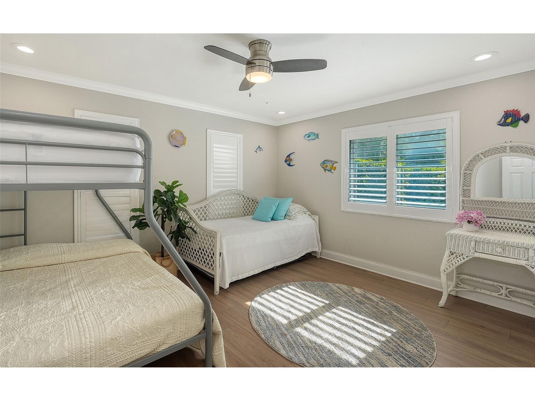 121 Holly Avenue Sarasota FL 34243 A4686397 image28