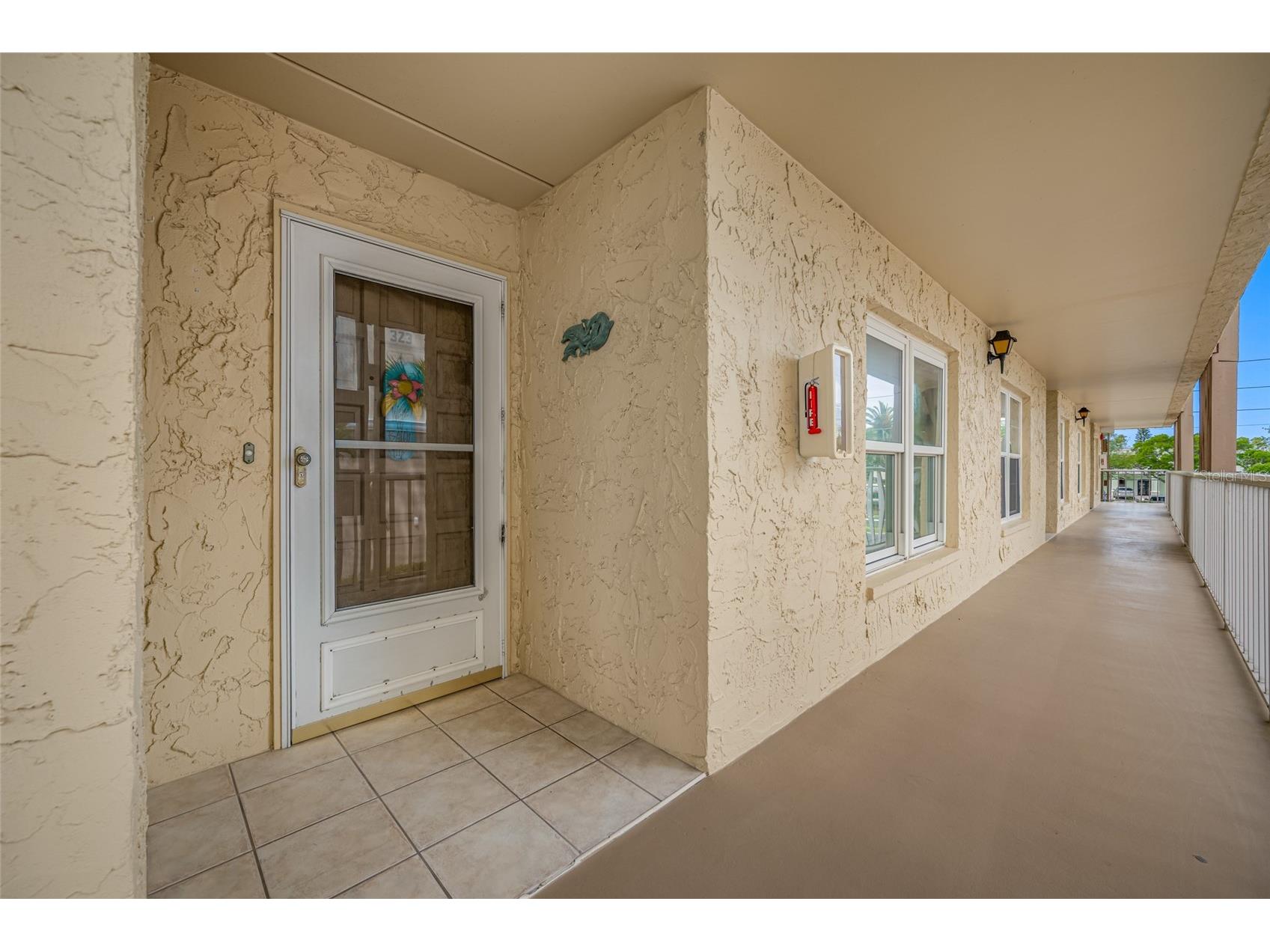 121 Island Way #323 Clearwater Beach FL 33767 TB8495566 image2
