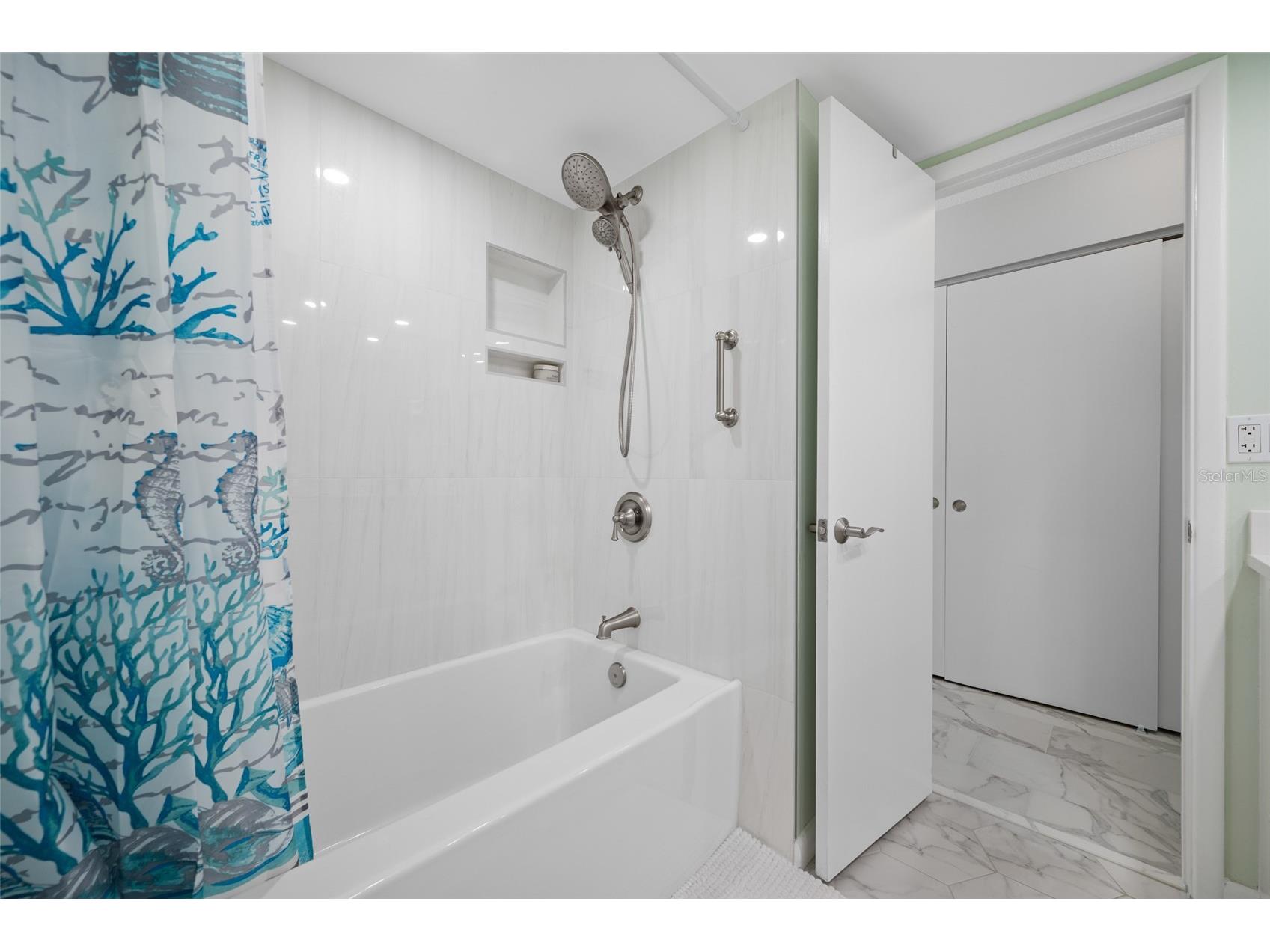 121 Island Way #323 Clearwater Beach FL 33767 TB8495566 image27