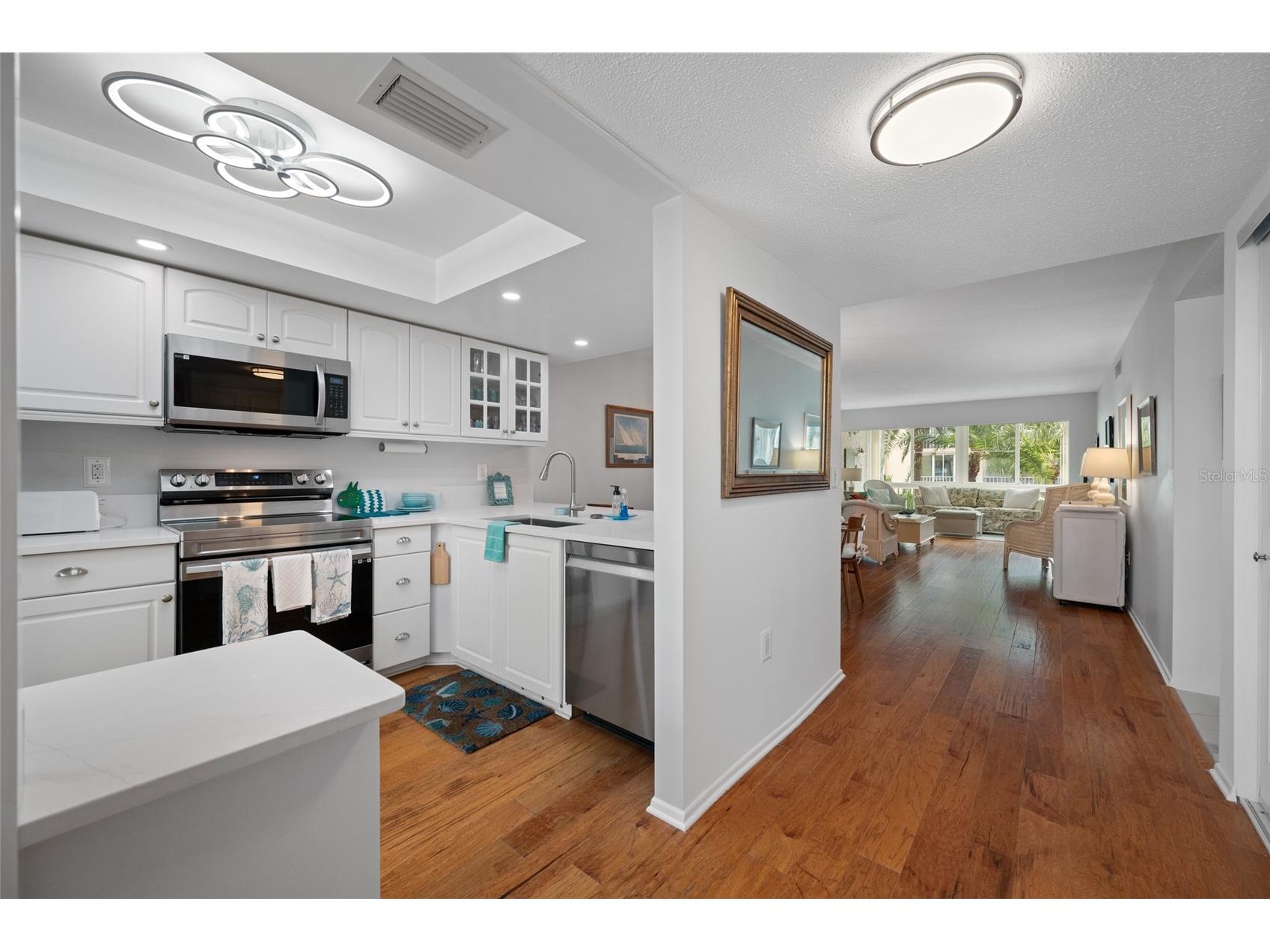 121 Island Way #323 Clearwater Beach FL 33767 TB8495566 image3