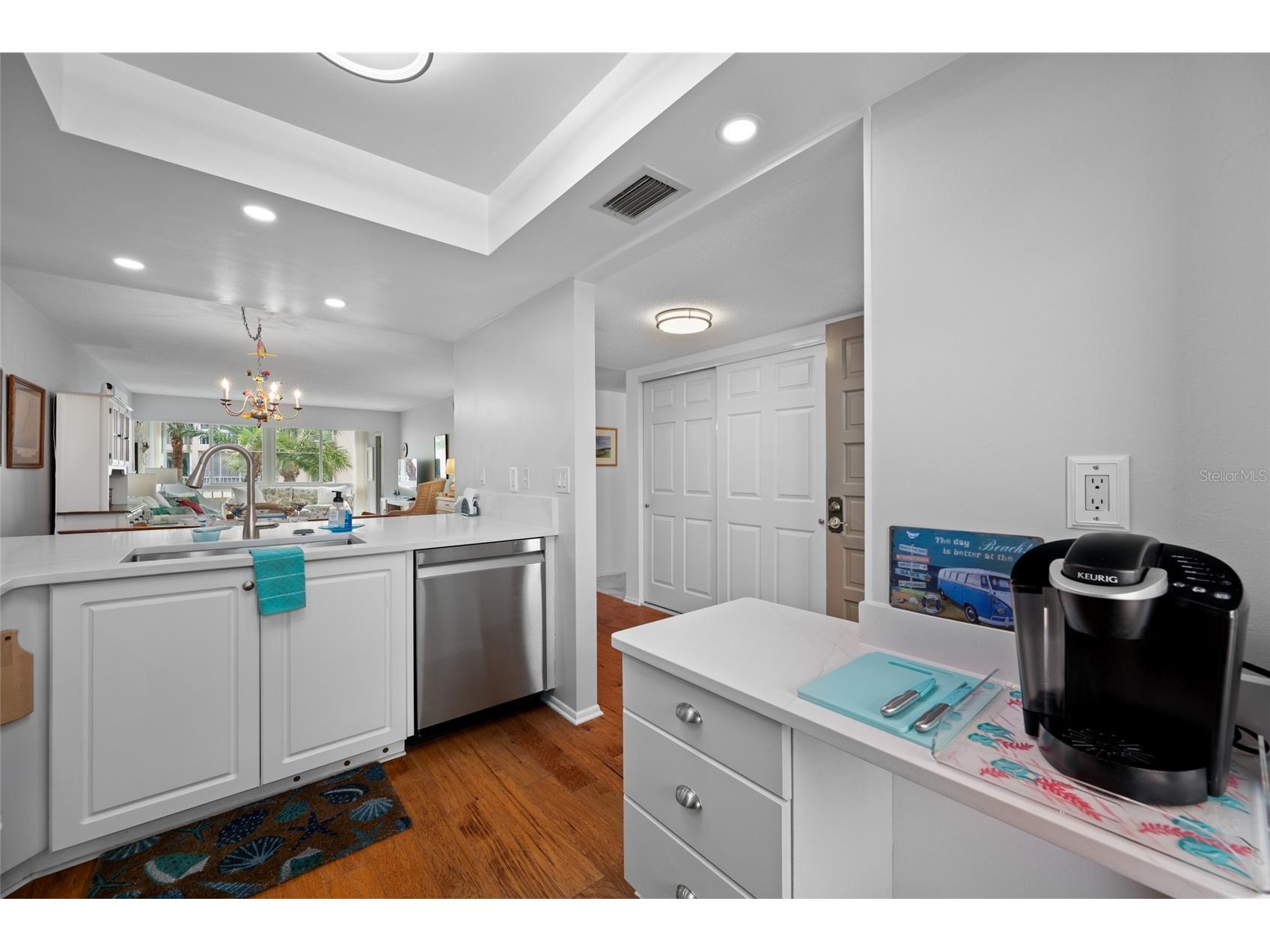 121 Island Way #323 Clearwater Beach FL 33767 TB8495566 image6