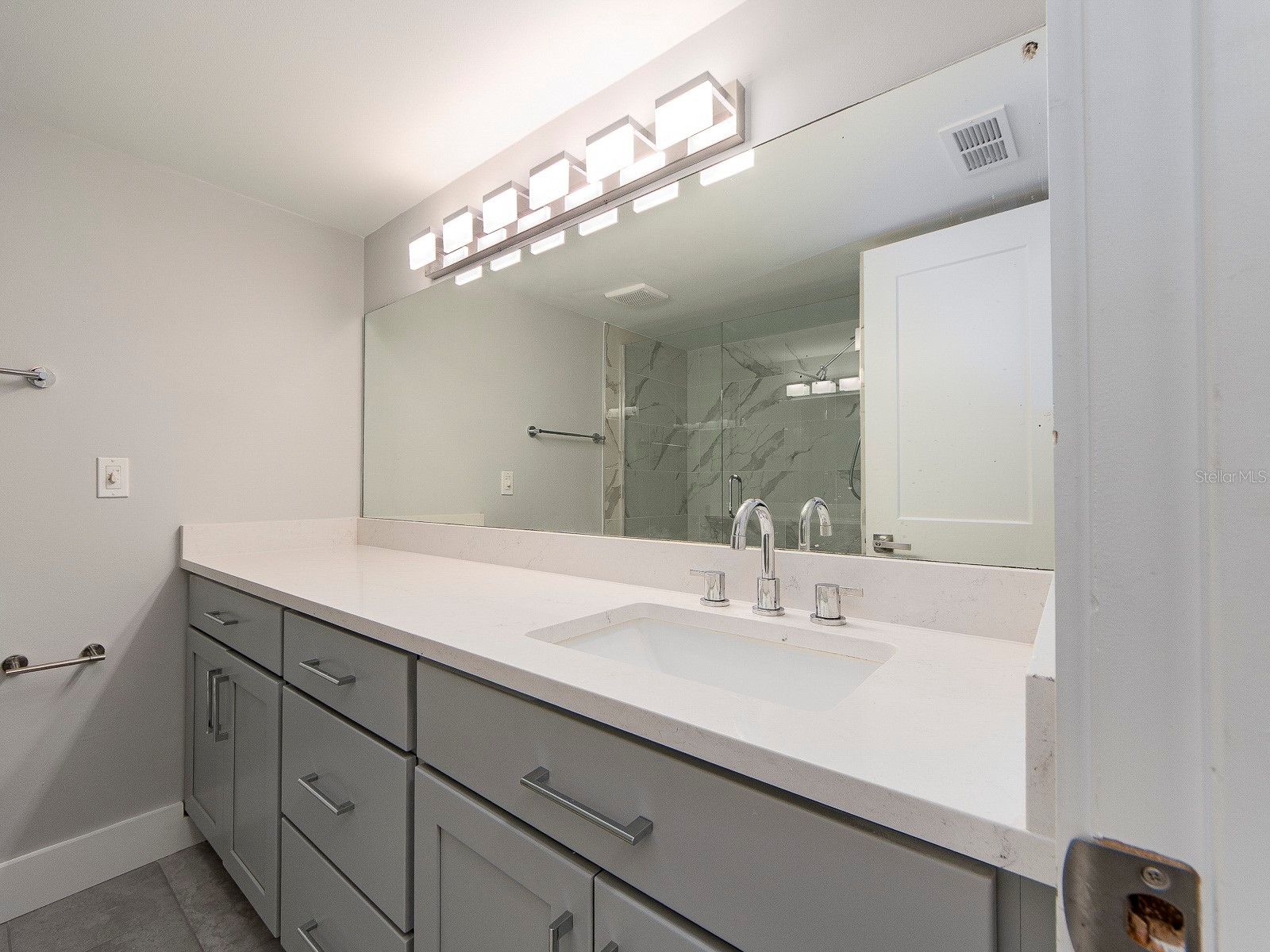 121 Island Way #334 Clearwater Beach FL 33767 TB8530665 image16