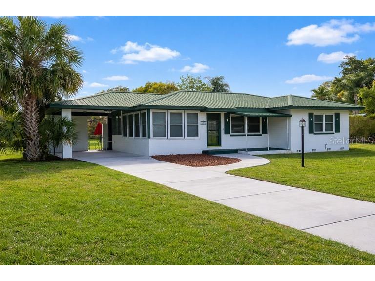 121 Leon Avenue Deland FL 32720 V4948018 image1