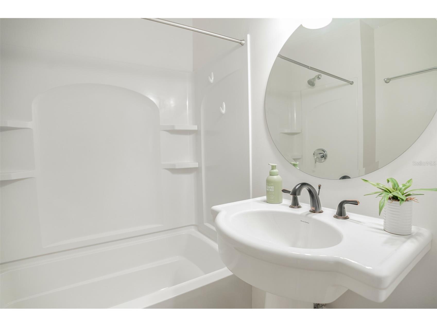 121 Leon Avenue Deland FL 32720 V4948018 image11