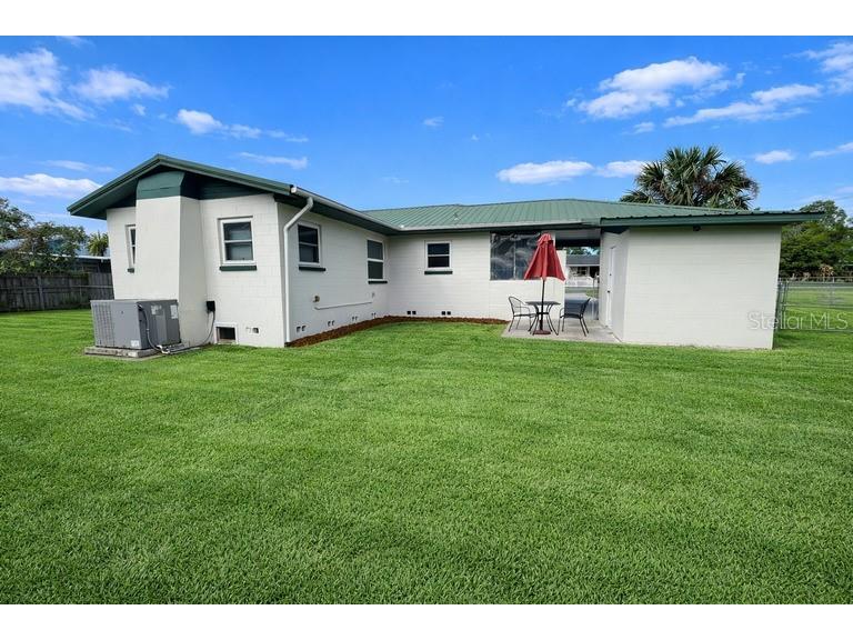121 Leon Avenue Deland FL 32720 V4948018 image17