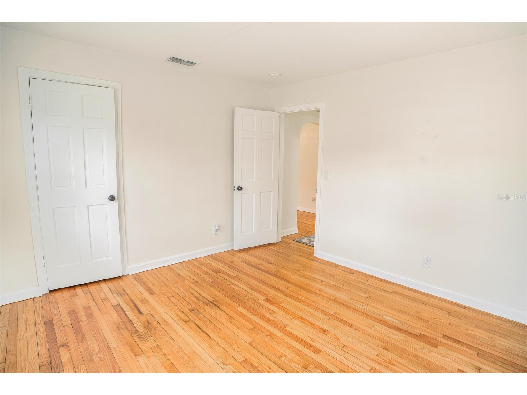 121 Leon Avenue Deland FL 32720 V4948018 image18