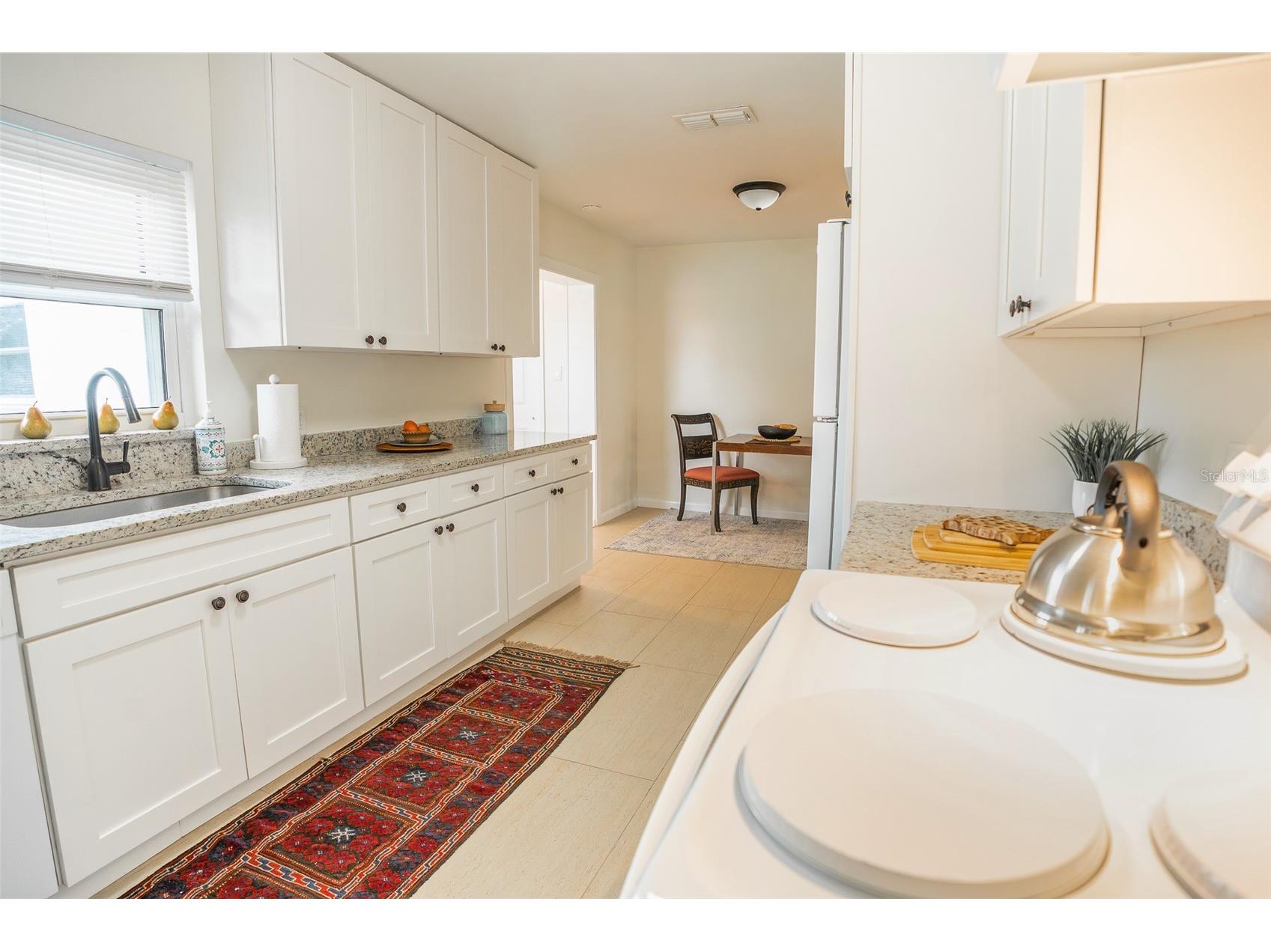 121 Leon Avenue Deland FL 32720 V4948018 image4