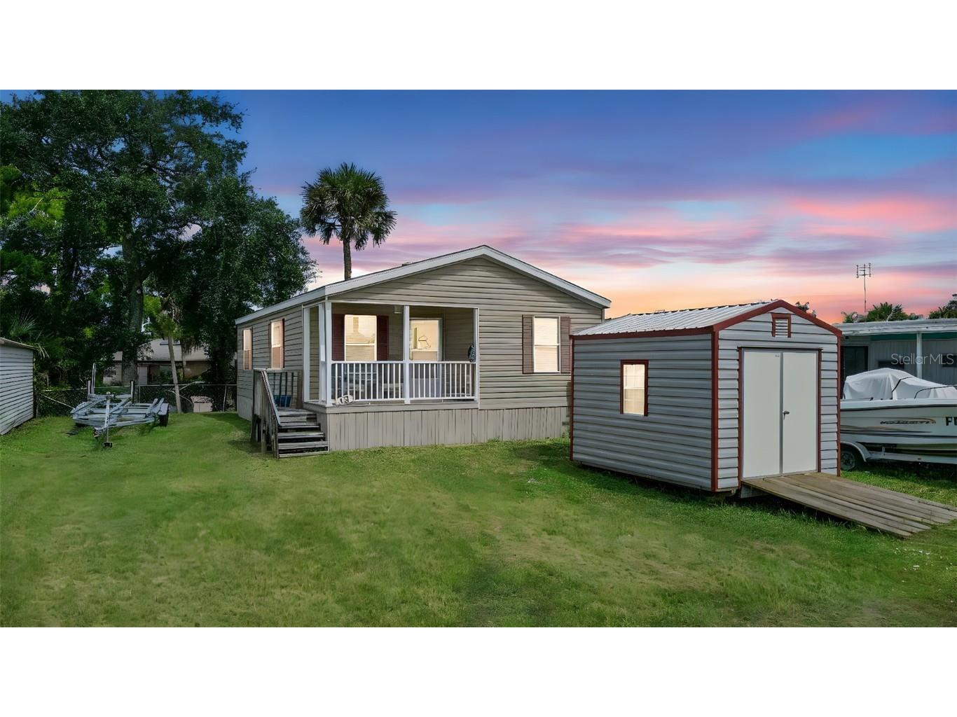 121 Lewis Street Edgewater FL 32141 - INDIAN RIVER V4945007 image1