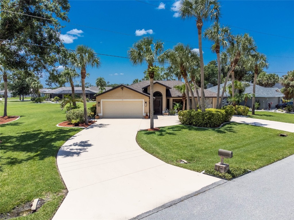 121 Manizaks Avenue Punta Gorda FL 33983 C7476471 image1