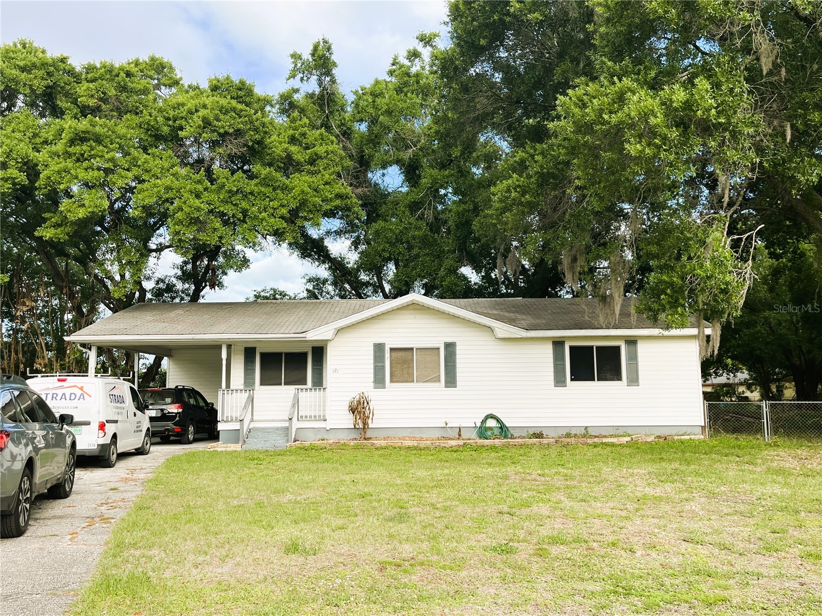 121 Maris Court Lakeland FL 33809 P4938395 image1