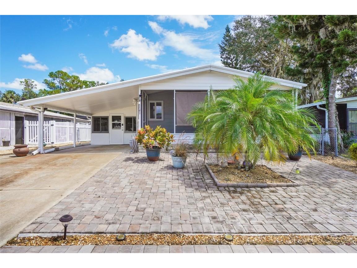 121 Moss Drive Debary FL 32713 - ST JOHN'S RIVER V4938726 image1