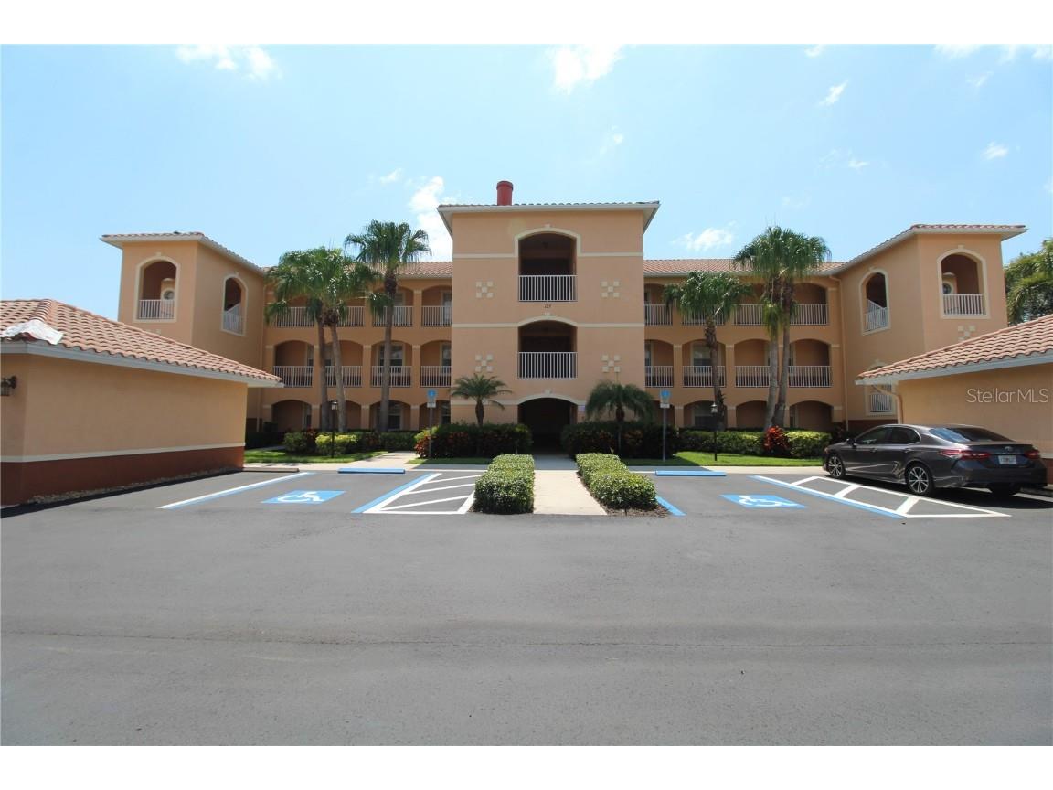 121 N Auburn Road #24 Venice FL 34292 A4575822 image1
